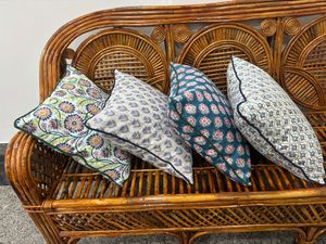Fundas de Almohada Decorativas Hechas a Mano, Estilo Bohemio, 100% Algodón, Estampado Indio de Lujo, con Volantes, Florales, Lavables y Personalizables - Product Image 4