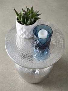 Mesa de Centro Redonda Moderna Design Whisper con Acabado de Metal Martillado, 42 cm de Diámetro, Muebles Contemporáneos para Sala de Estar - Product Image 4