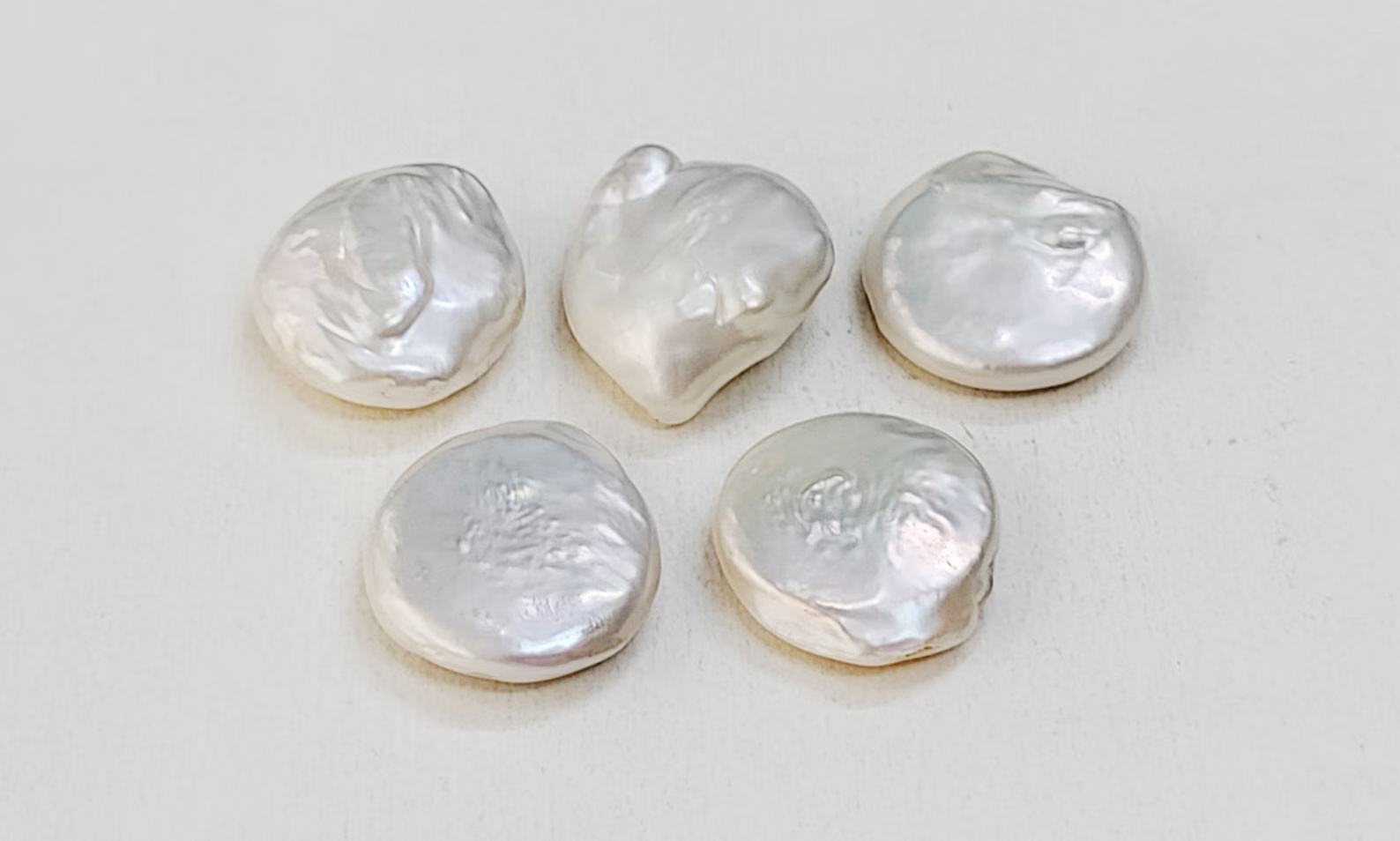 เช่นเดียวกับภาพ