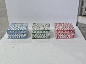 กล่องเครื่องประดับงานฝีมือลายดอกไม้โมร็อกโกแบบเป็นมิตรกับสิ่งแวดล้อม ตกแต่งด้วยกระดูกฝังลายดอกไม้ สำหรับเก็บของตกแต่งบ้าน ตกแต่งโต๊ะ ของขวัญปีใหม่ - Product Image 4