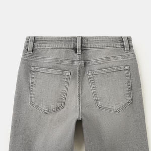 Vêtements tendance pour enfants en tissu denim classique, design de haute qualité à prix abordable, avec passants pour ceinture, poches latérales et logo personnalisé. - Product Image 5