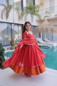 Nouvel ensemble Anarkali haut de gamme pour femmes avec dupatta à broderies riches et finition entièrement cousue pour les occasions de fête - Product Image 6