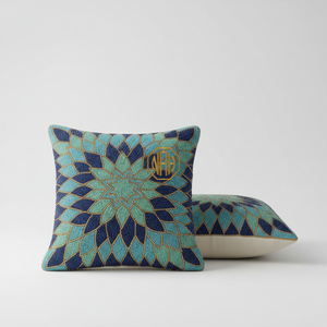 Funda de Cojín Decorativa Cuadrada Hecha a Mano con Bordado Floral con Cuentas y Diseño Estampado para Sofá, Cama y Decoración de Sala de Estar - Product Image 5