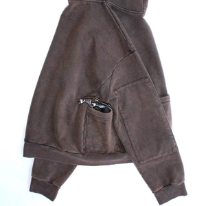 Sudadera con Capucha Personalizada para Hombre, Estilo Vintage, Negra, Lavada, Desgastada, Tejido de Punto, 100% Algodón, Teñido Liso - Product Image 3