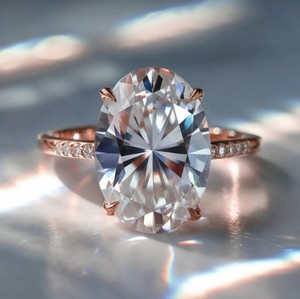 แหวนหมั้นทรงรีประดับมอสซาไนต์ลูน่าโอปาลีน 5 กะรัต ชุบทอง 18k เงินสเตอร์ลิง ดีไซน์ทันสมัย เหมาะสำหรับวันครบรอบ - Product Image 3