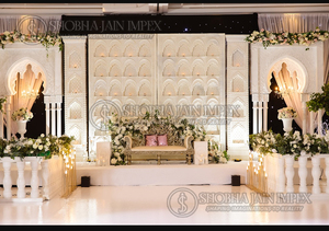 Scène de mariage extérieure sur le thème Royal Rajwada, décor doré. - Product Image 6