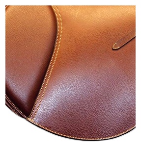 อานม้าทรงอังกฤษหนังแท้สีน้ำตาลยี่ห้อ Misha International รุ่น Dressage แบบนั่งนุ่ม โครงไม้ ฮาร์ดแวร์ทองเหลือง ผลิตตามสั่ง - Product Image 5