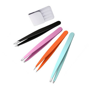 Juego de 4 Pinzas Profesionales para Cejas de Acero Inoxidable con Recubrimiento en Polvo, Pinzas de Precisión con Estuche de Cuero - Product Image 4