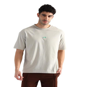 เสื้อยืดคอกลมแขนสั้นสีพื้นสำหรับผู้ชาย ทรงปกติ ผ้าฝ้ายเจอร์ซีย์ถัก 100% ดีไซน์เรียบง่าย - Product Image 2