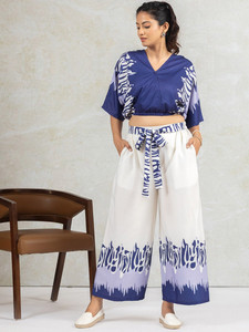 ชุดเซ็ตสองชิ้นลายพิมพ์ดิจิทัลแบบนามธรรม ทำมือ ใส่ได้ทุกวัน ปรับแต่งได้ ผลิตจากโพลีเอสเตอร์ คอวี แต่งลูกไม้ ระบายอากาศได้ดี เป็นมิตรต่อสิ่งแวดล้อม - Product Image 4