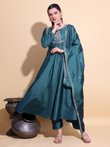 Latest Ethnic Silk with Embroidery Work Salwar Kameez Suit for Wedding Party and Festive Function for Women Fancy Trendy Wear - Product Image 5