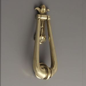 Modernos golpeadores de puerta de latón para puerta principal, golpeadores de latón macizo de diseño, golpeadores de latón fundido a mano, herrajes de primera calidad. - Product Image 2
