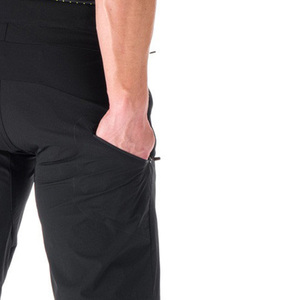 Pantalones Cortos Bermuda de Lona Negros para Hombre, Cintura Alta, Cierre con Cordón, Transpirables, Casuales, con Logotipo Frontal y Bolsillos Tipo Cargo - Product Image 2