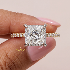 แหวนหมั้นเงินประดับเพชรซิคอนทรงเจ้าหญิง 1 กะรัต ความใส VVS2 รูปทรงลูกแพร์ ประดับเพชรข้างแบบสามเม็ด - Product Image 1