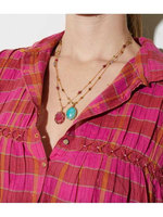 Collier artisanal en macramé avec pierre précieuse bleue, pendentif ovale facetté, cordon réglable multicolore, bijoux bohèmes pour femmes