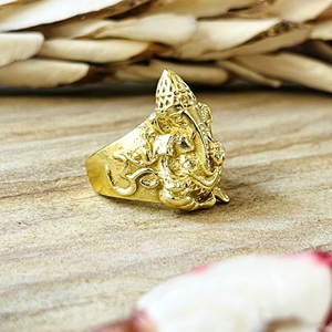 Bague Lord Ganesha, modèle populaire, en laiton tribal plaqué or 18 carats, motif Dieu Éléphant, bijoux spirituels unisexes pour la vente en gros/OEM/ODM - Product Image 4