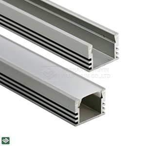 Perfiles de Extrusión de Aluminio Cuadrados Industriales para Decoración, Aleación de Aluminio CNW 180304, Temperatura T3~T8, Tolerancia del 1%, Corte a Medida - Product Image 3