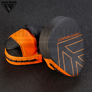 Vendas de boxeo de cuero y PU duraderas blancas y negras al por mayor para entrenamiento de combate con cierre de gancho y bucle - Product Image 5