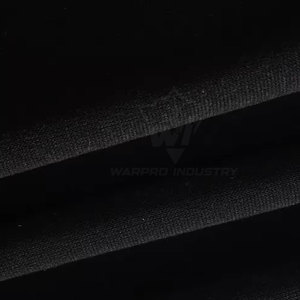 Chándal para hombre de material duradero con ajuste flexible, ideal para sesiones de entrenamiento y actividades deportivas diarias. - Product Image 5