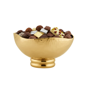 Bol de service en métal martelé doré au design classique, élégant récipient à bonbons et à noix pour les occasions festives et la décoration élégante de la maison - Product Image 1