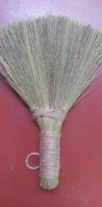 Escoba de hierba suave con mango de madera - Escoba TIGER portátil, ecológica y multifuncional con fibras de hierba mejoradas - Product Image 6