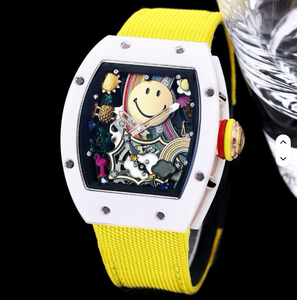 Eleva tu Estilo Casual con este Reloj Mecánico de Buceo Cuadrado y Divertido, Resistente al Agua 5BAR, con Detalles Tridimensionales de Arcoíris y Correa de Tela Suave - Product Image 1