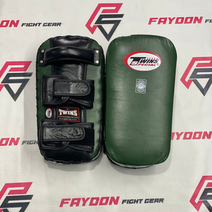 Nuevo Diseño, Par de Protectores Curvos de Piel Genuina Negra y Marrón para Kickboxing, Muay Thai, Entrenamiento de Boxeo - Product Image 6