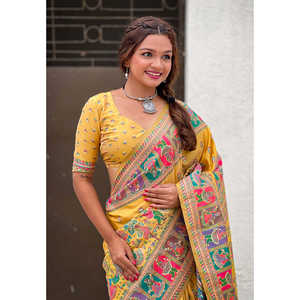 Sari en soie cachemire jaune, tissé avec des fils de zari, élégant, robe de soirée - Product Image 3