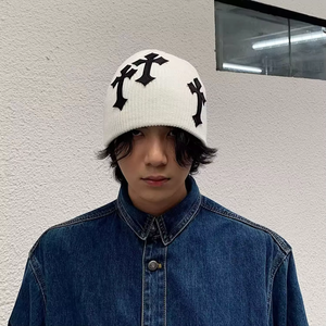 Gorro de Punto de Invierno de Lujo para Hombre, Suave y Cálido, Personalizable con Letras y Gráficos, Diseño Digital con Logotipo para Otoño - Product Image 3