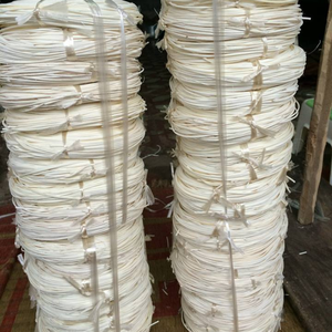 แกนหวายธรรมชาติคัดพิเศษขนาด 3 มม. สำหรับงานสาน ผลิตในเวียดนาม เหมาะสำหรับงานศิลปะและของขวัญ โดย 99 Gold Data - Product Image 2