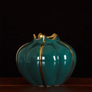 Jarrón de Cerámica Hecho a Mano, Florero Artístico, Jarrón Alto Minimalista para Flores, Diseño Personalizado - Product Image 3