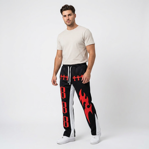 Pantalon de jogging décontracté pour homme, noir, imprimé flamme rouge, coupe évasée, taille mi-haute, taille élastique avec cordon de serrage, style urbain, avec bande latérale - Product Image 2