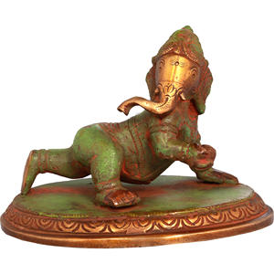 Idole Ganesha en laiton de 3 pouces faite à la main pour la décoration intérieure pour bébé rampant fabriquée en Inde pour les cadeaux - Product Image 1