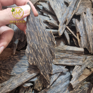 Chispas de Agarwood (Oud) Tratadas con Vapor de Vietnam, Aroma Estable para Bakhoor - Product Image 1