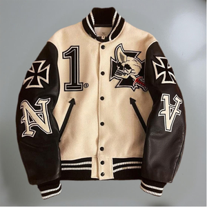 Chaqueta Letterman de inspiración vintage para hombre – Diseño clásico de dos tonos estilo universitario con gráficos bordados - Product Image 1