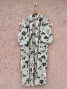 Kimono de Algodón Hecho a Mano con Estampado Floral de Selva, Estilo Bohemio Largo Indio, Maxi Vestido de Primavera/Verano con Cuello en V, Túnica de Descanso, Bata de Baño, Ropa de Playa para Mujer - Product Image 3