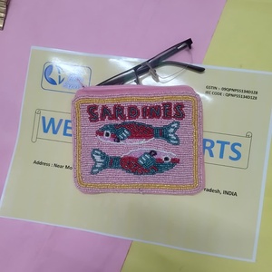 Monedero de sardinas bordadas a mano con cuentas, novedoso, con cremallera, bonito, para maquillaje, tarjetas de crédito y llaves - Product Image 3