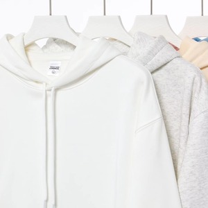 เสื้อฮู้ดผู้ชาย สีพื้น ผ้าเฟรนช์เทอร์รี่ สวมใส่สบายๆ สำหรับฤดูใบไม้ร่วง มีกระเป๋า ดีไซน์เรียบง่าย ทรงปกติ แขนปกติ ผ้าฝ้าย 100% - Product Image 4