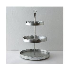 Support de présentation de gâteaux en aluminium métallique fait main pour la décoration de table de desserts et de mariages - Product Image 5