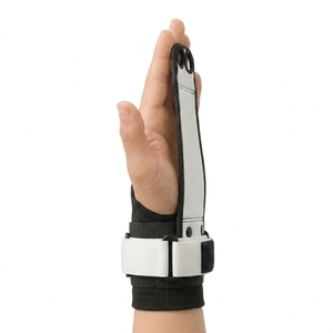 Agarraderas ergonómicas para barras asimétricas, diseñadas para mayor comodidad, rendimiento seguro y mejor manejo de la barra. - Product Image 3