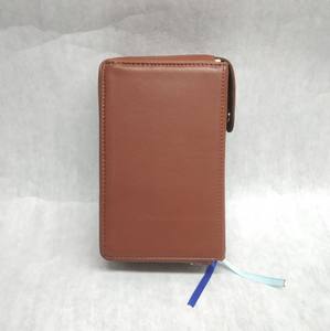 Fundas de Cuero Personalizadas con Logotipo para Biblias, Coranes y Libros de Cuentos, Cierre de Cremallera Elástico Ajustable, Seguro y Duradero, Carpeta para Menús, Folleto con Cinta - Product Image 3