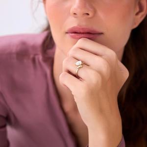 Modern Timeless Design 1 Carat Pear Shaped Lab Grown Diamond Curved <b>Solitaire</b> Engagement <b>Ring</b> 14K Gold Elegant - Product Image 4