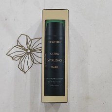Dewytree 130ml Detergente Schiumogeno Ultra Vitalizzante all'Olio di Lumaca 1pz con Ingredienti Biologici - Product Image 1
