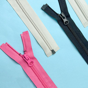 Fermeture éclair en nylon en gros, à extrémité ouverte, personnalisable en couleur, pour vêtements, manteaux et doudounes - Product Image 1