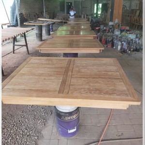 Table de salle à manger extérieure en teck sur mesure, fabricant de mobilier de patio commercial pour projets hôteliers, approvisionnement en gros - Product Image 5