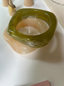 Direct Factory Prices Blue & <b>Red</b> Resin <b>Bracelets</b> with Multi Color Resin Crafted Bangles Flower Pattern - Product Image 3