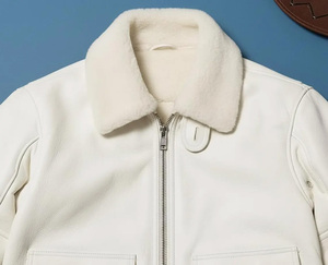 Chaqueta de Cuero Personalizada con Cuello de Piel de Oveja Blanca Genuina, Hecha a Mano, de Calidad Clásica, Corte Moderno, Cuero de Primera Calidad - Product Image 5