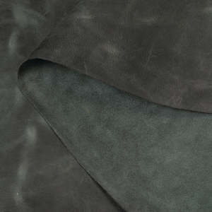 Cuir noir classique pour sacs quotidiens durables, chaussures robustes de haute qualité et vêtements d'extérieur élégants en cuir véritable - Product Image 2