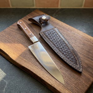 Couteau de chef professionnel de 8 pouces, manche ergonomique en bois personnalisé, couteau à découper avec étui en cuir tressé - Product Image 5