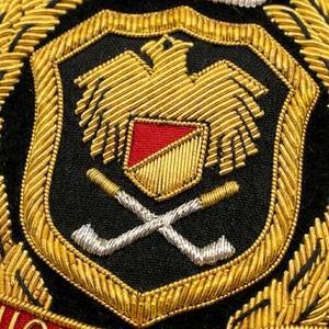 Parche Bordado Personalizado Union Ace G C con Corona Dorada, Aplique Cosido para Uniformes, Chaquetas, Gorras y Prendas - Product Image 2